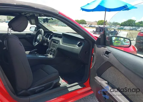 2013 Ford Mustang V6 from USA, damaged, VIN 1ZVBP8EM3D5224738